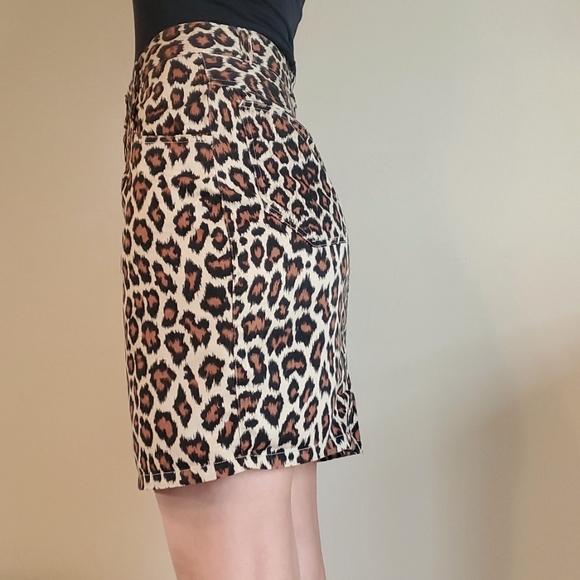 MEXX Women's Black Leopard print Skirt - Picture 9 of 9